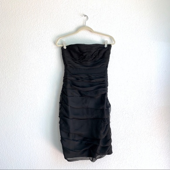 Monique Lhuillier Ruched Bridesmaid Dress … - Picture 3 of 8